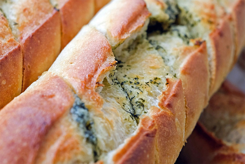 Билки и подправки: Как да добавите вкус към вашия хляб - солени питки